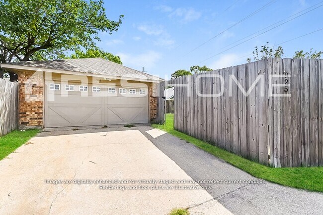 Building Photo - 925 Old Barn Ln