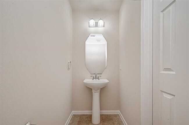 Building Photo - 21587 Tims Harbor Dr