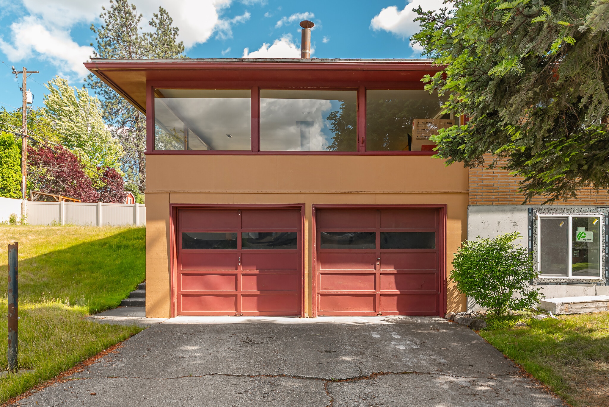 Building Photo - 6532 N Drumheller St