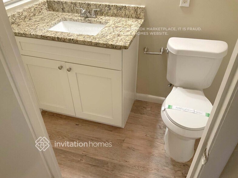 Building Photo - 686 Rollingwood Pl