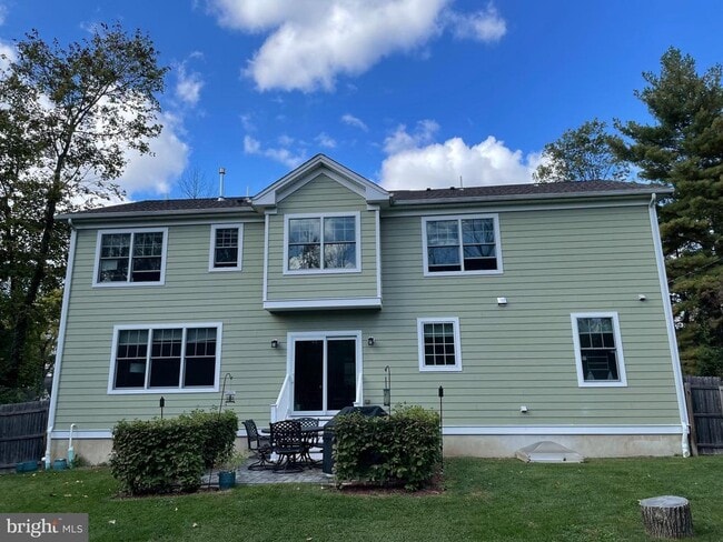 Building Photo - 259 Mt Lucas Rd