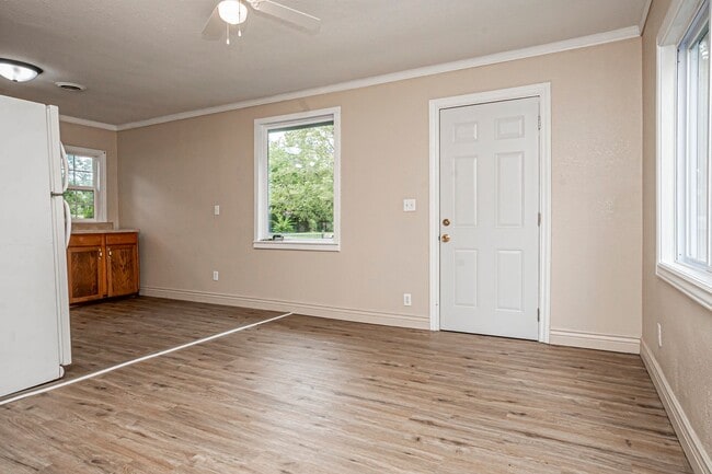 Building Photo - Please View 3D Virtual Walk-Through Before...