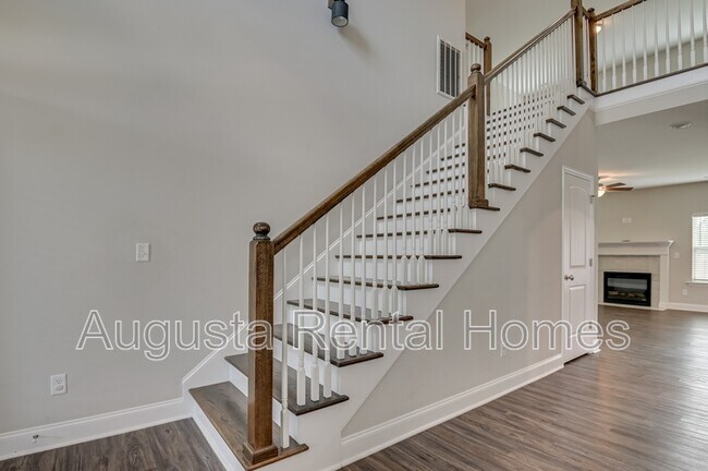 Building Photo - 1110 George W Crawford Dr