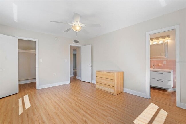 Building Photo - 503 Monterey Blvd NE