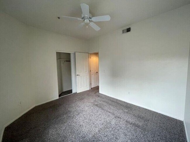 Building Photo - 7021 E Earll Dr