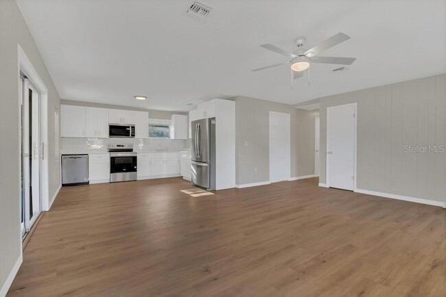 Building Photo - 14025 SE 54 Ct