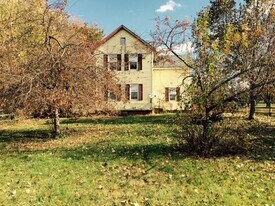 Building Photo - 94 N Maple St