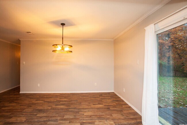 Building Photo - 513 Nan Cir