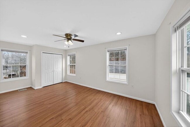 Building Photo - 7920 Temple Hill Rd