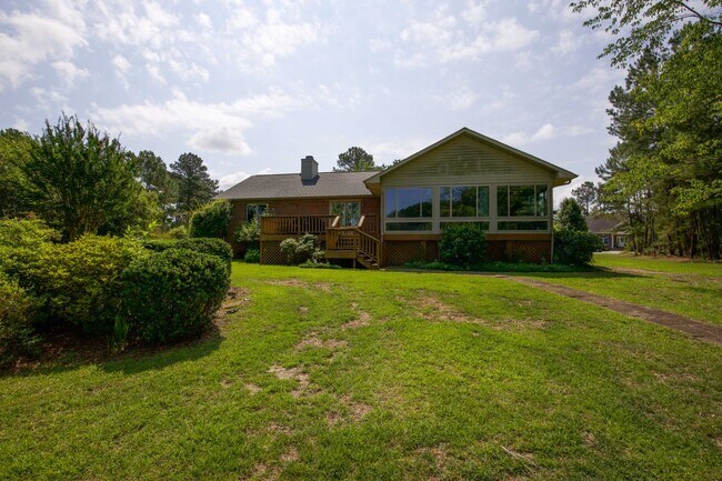Building Photo - Beautiful 3 bedroom home in Woodlake