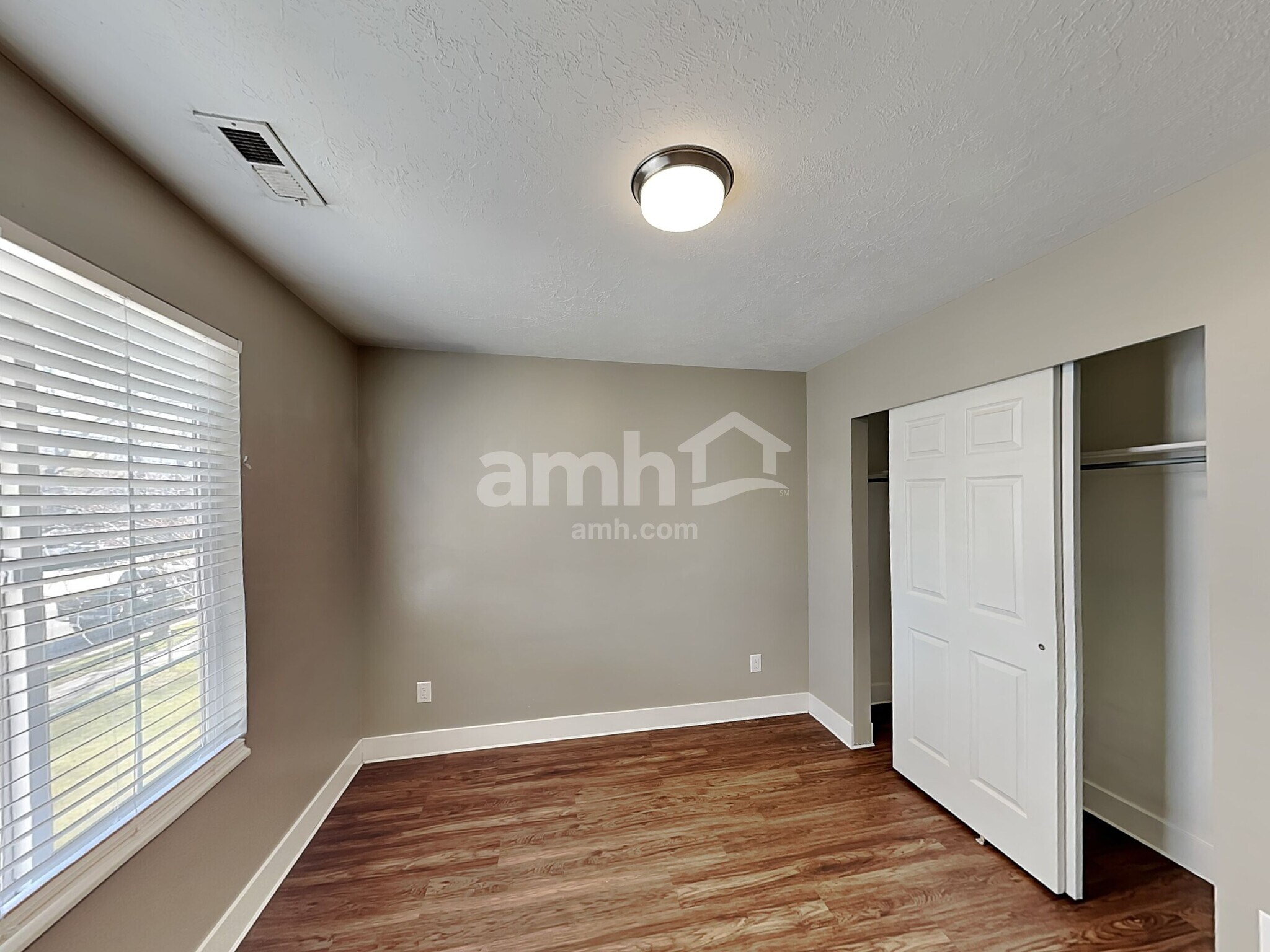 Building Photo - 1968 S 1550 W