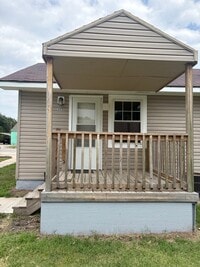 Building Photo - 909 S Terrace Dr