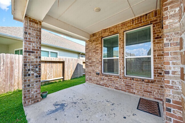 Building Photo - 29897 Dovetail Blf Ln