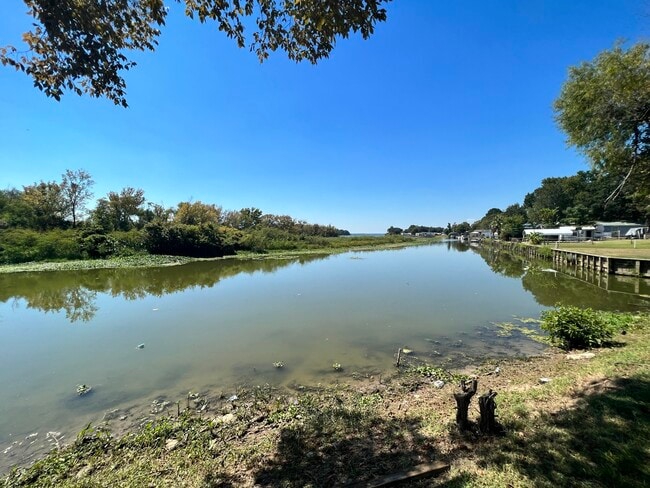 Building Photo - 11606 Vistawood St