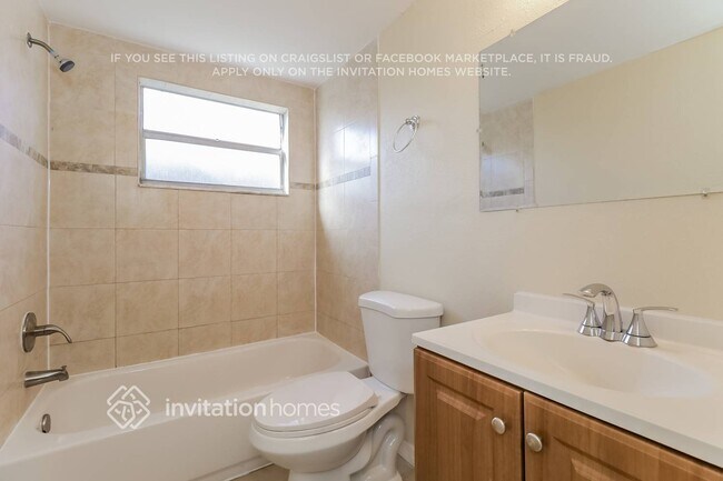 Building Photo - 2253 Hama Dr