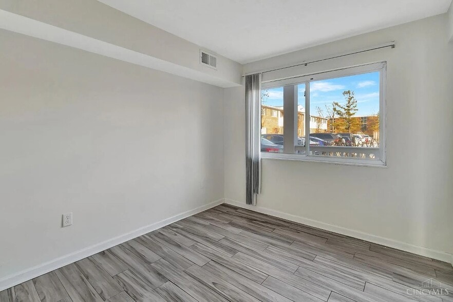 Building Photo - 7752 Montgomery Rd