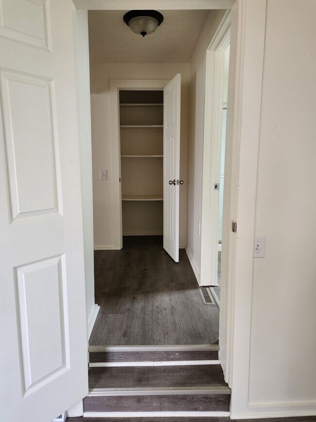 Building Photo - 511 S Michigan Ave