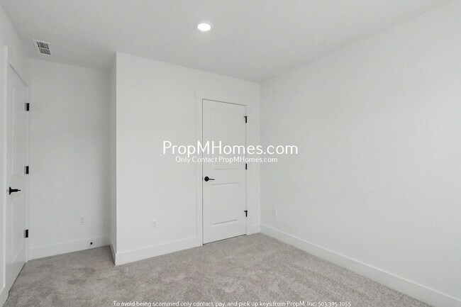 Building Photo - 14560 NW Lazarus Ln