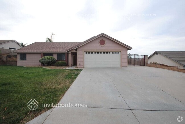 Building Photo - 5017 Castle Pine Ct