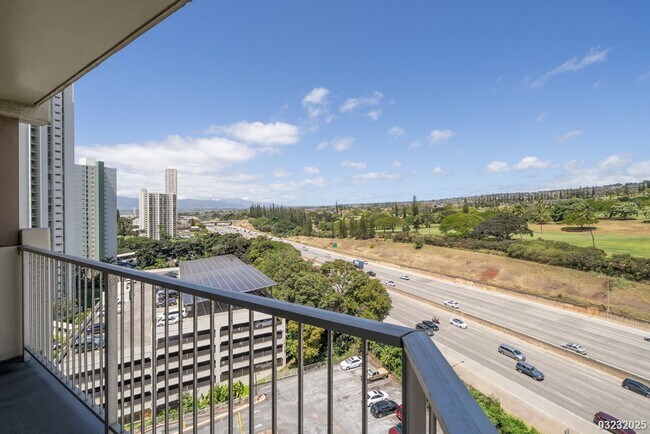 Building Photo - $2,395 / 1br - 514ft2 - The Highlander, 1bdrm, Incls Utilities, Avail April 1st (Aiea)