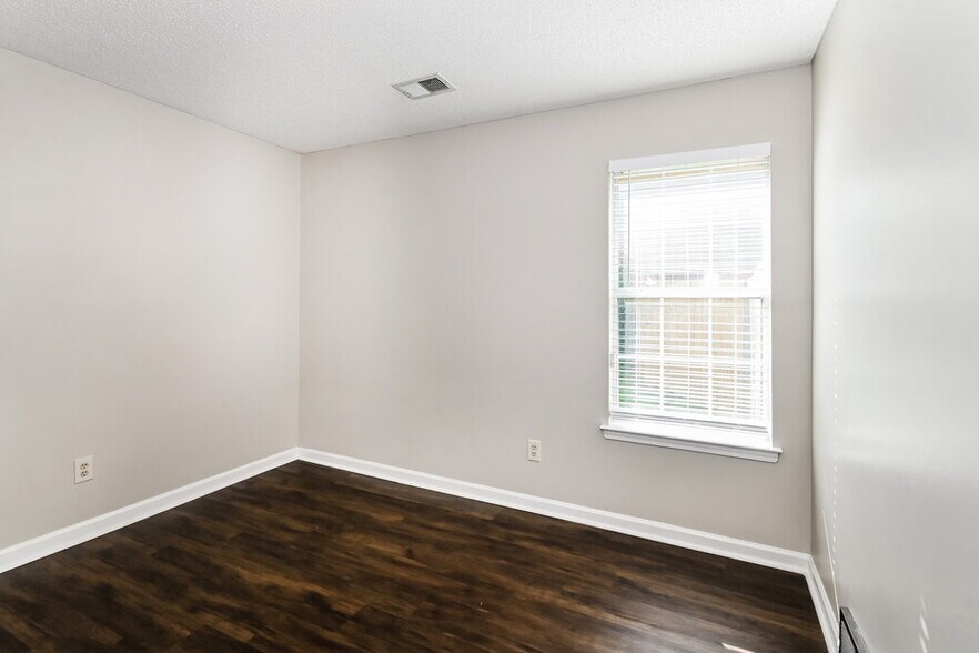 Building Photo - 277 Gaslight Cove