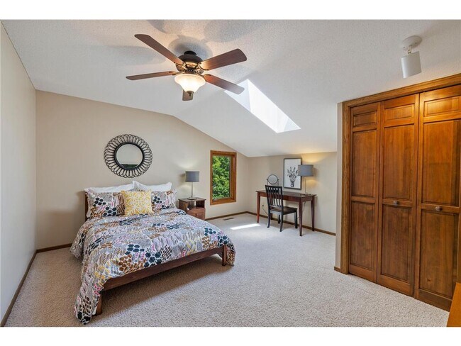 Building Photo - 9378 Olympia Dr