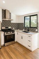 Building Photo - 5644 Oso Ave