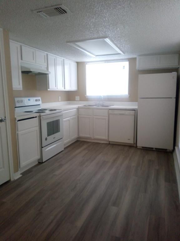 Building Photo - 3762 Tanglewilde St