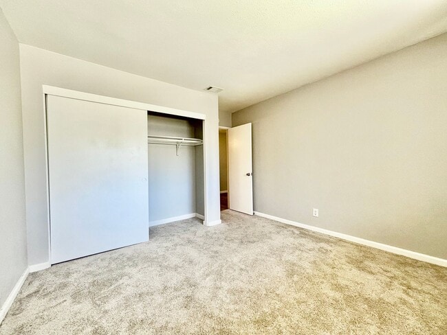 Building Photo - 3604 Ketch Ave