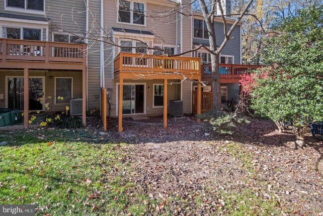 Building Photo - 1602 Oak Spring Way