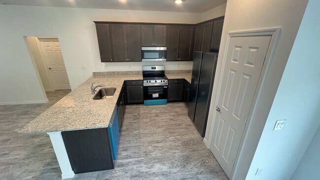 Building Photo - GORGEOUS Bedroom, 2 Bathroom Home in Palm Bay!!