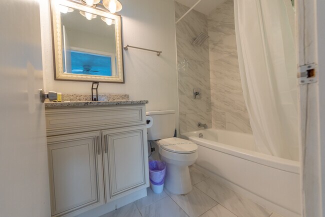 Building Photo - 2627 Ambergate Rd