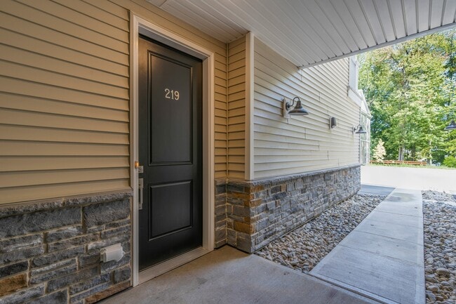 Building Photo - 219 Myrtle Rd