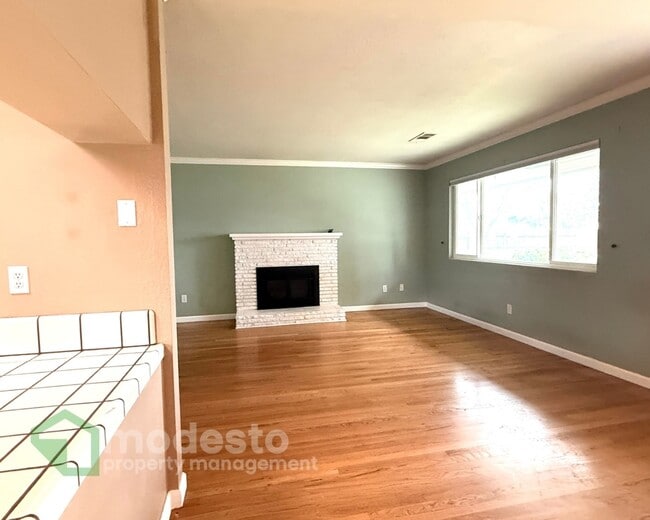 Building Photo - 1723 Silkwood Dr