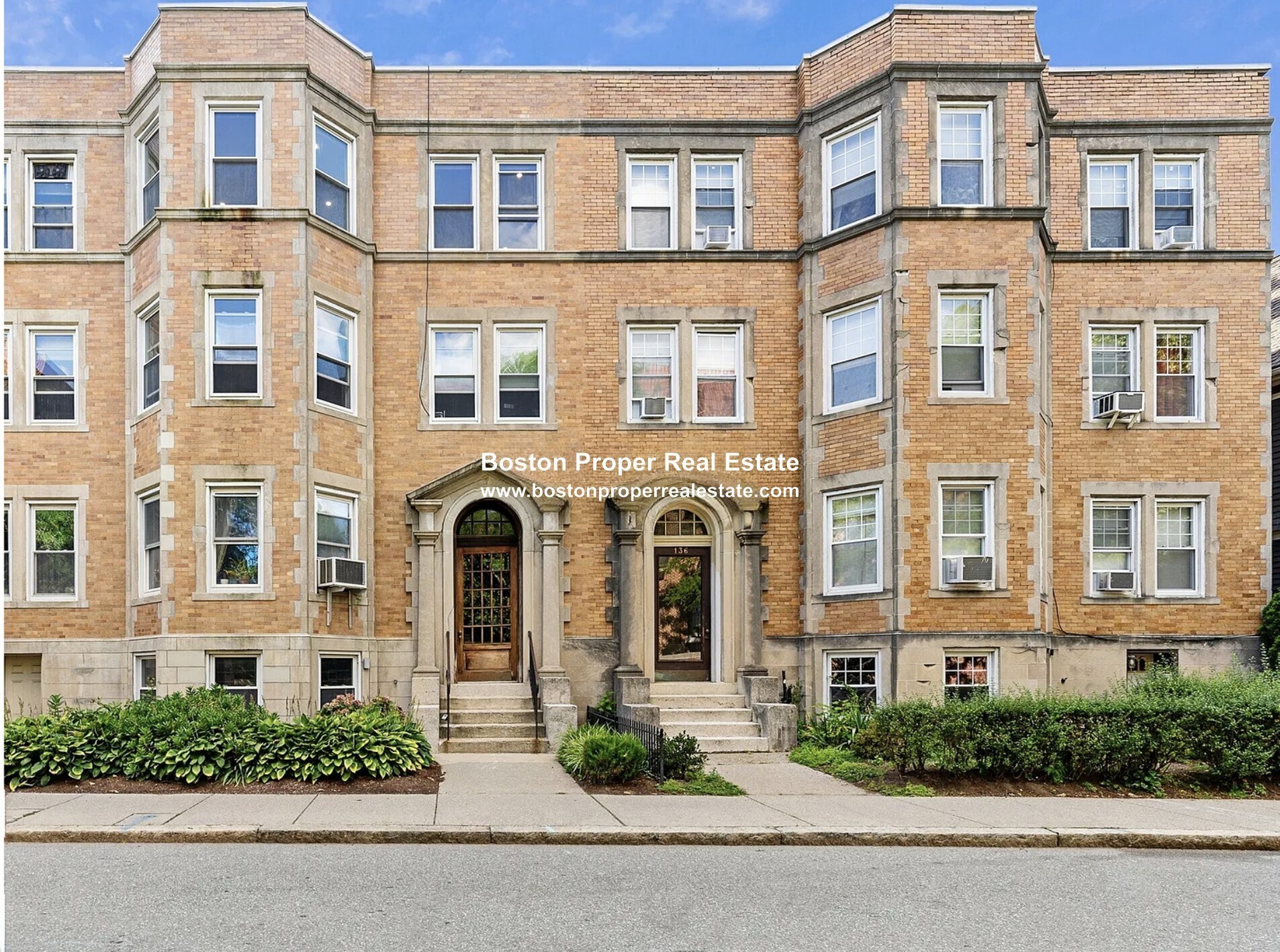 Building Photo - 134 Pleasant St