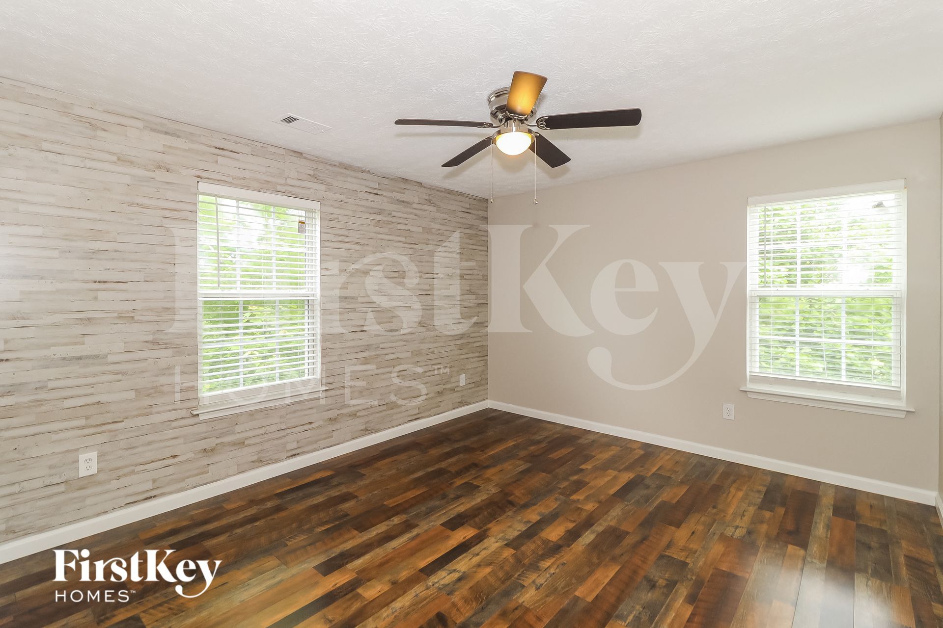 Building Photo - 8335 River Hill Commons Dr