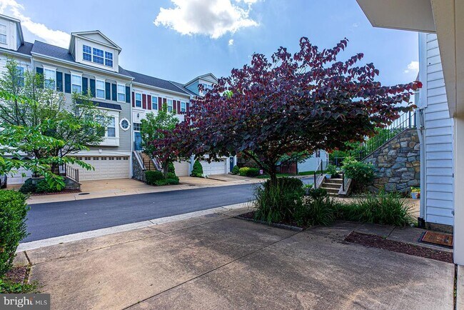 Building Photo - 107 Colville Dr