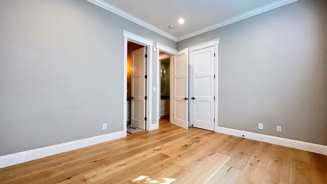 Building Photo - 718 San Benito Ave