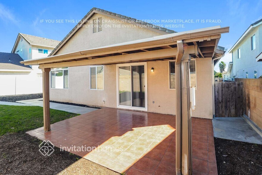 Building Photo - 12037 Reichling Ln