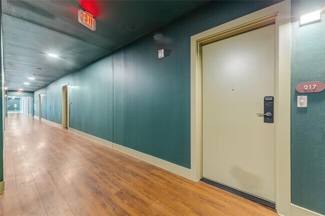 Building Photo - 2323 S Lamar Blvd