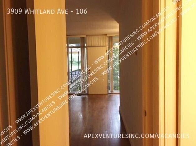 Building Photo - Nice 2 Bedroom 1 Bath condo off West End Ave