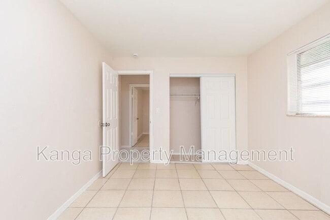 Building Photo - 7750 SW 10th Ct