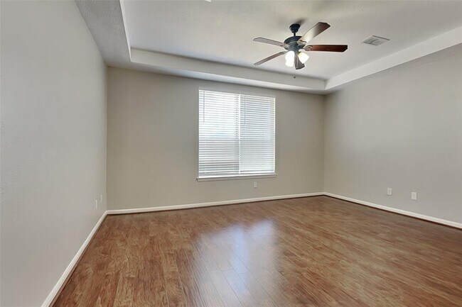 Building Photo - 59 Terraglen Dr