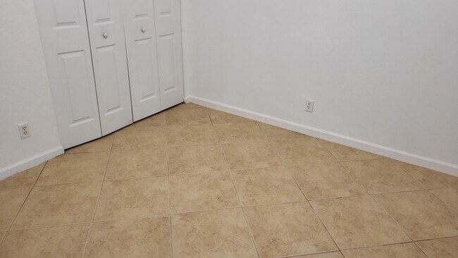 Building Photo - 4088 Lake Tahoe Cir
