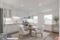 Building Photo - 31 Breeze Ave