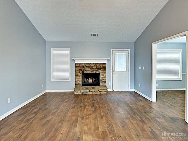 Building Photo - 5102 Meridian Lake Dr