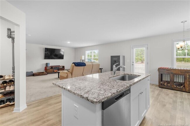 Building Photo - 4993 Blue Springs Rd