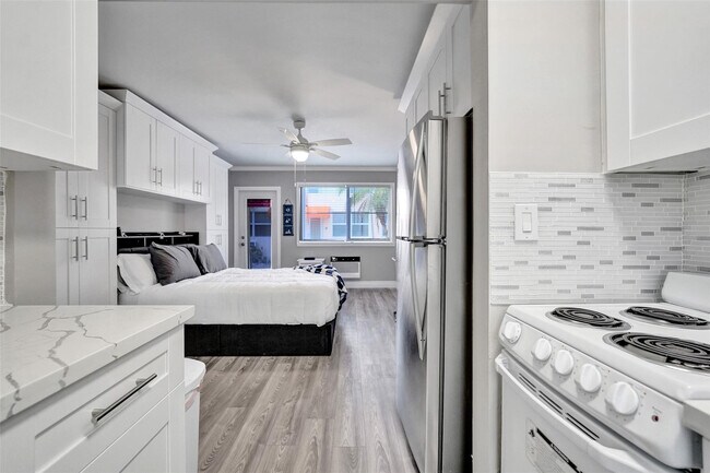 Building Photo - 329 Connecticut St