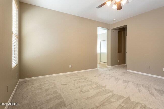 Building Photo - 30153 N 71st Dr