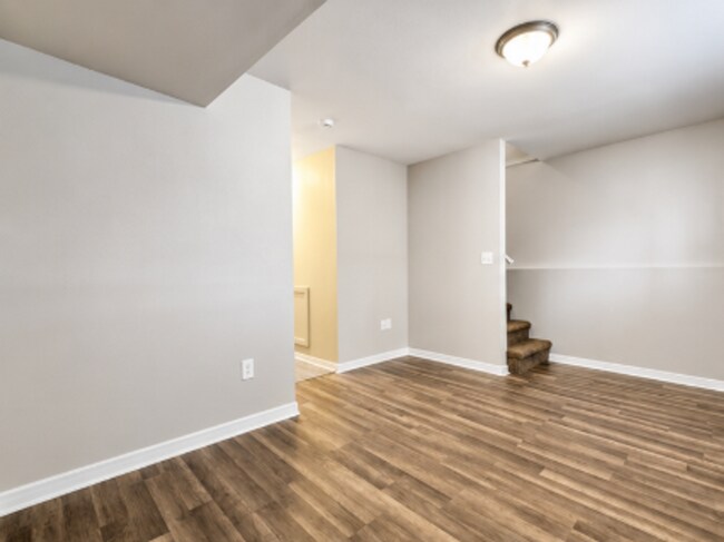 Building Photo - 803 S Logan Ave